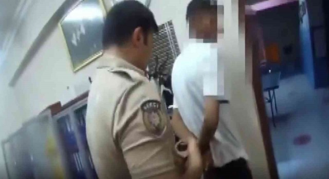 Okula giren hırsız, müdürün odasında yakalandı