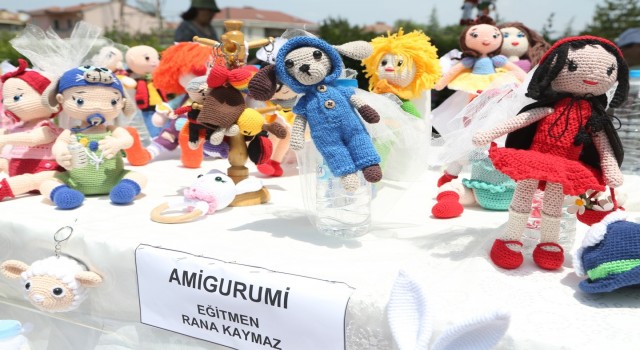 Olgun gençlerin el emeği eserleri sergilendi