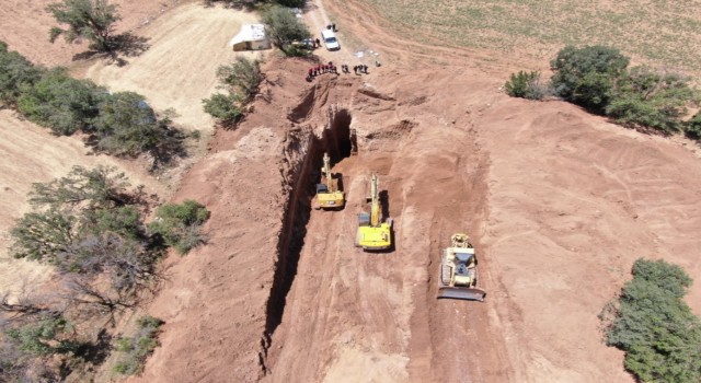 Ölü bulunan gençlerin yakılarak atıldıkları kuyunun görüntüleri ortaya çıktı