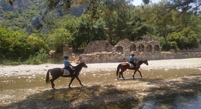 Olympos ve Adrasanda atlı birlikler göreve başladı