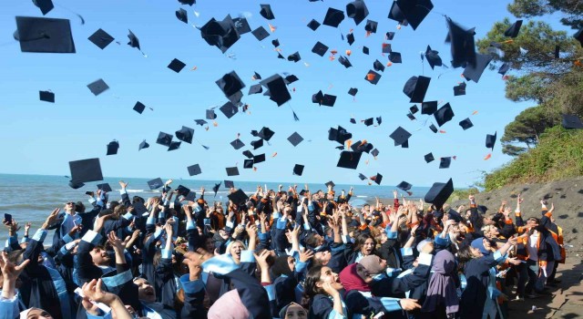 Ordu Üniversitesinde çifte mezuniyet töreni