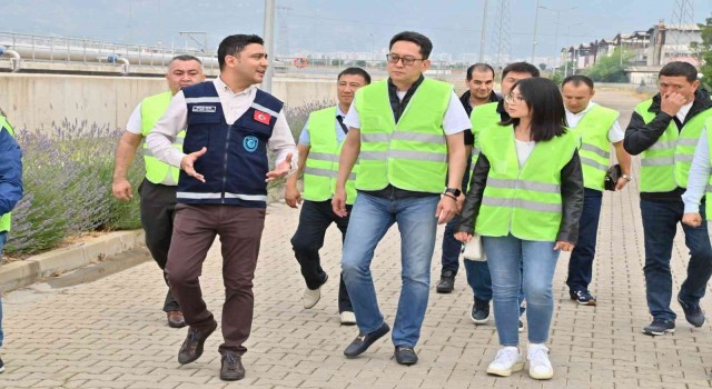 Oş Belediye Başkanı Mambetov, Manisa AATye hayran kaldı