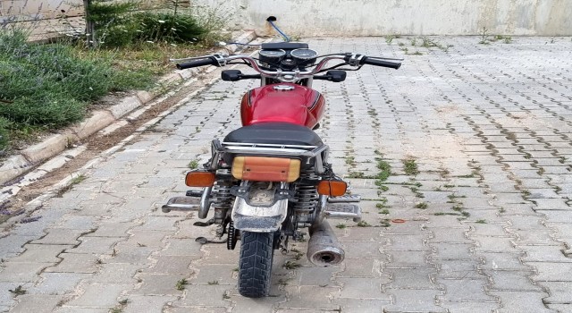 Osmaniyede motosiklet hırsızları yakalandı
