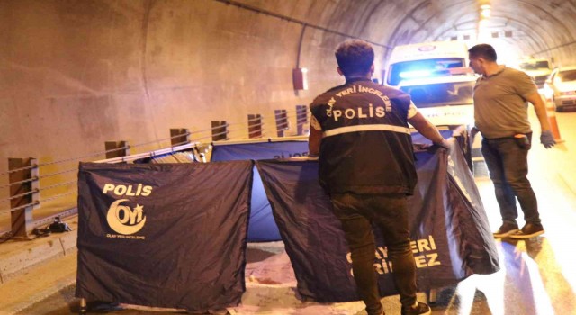 Otobüsün çarptığı motosiklet sürücüsü hayatını kaybetti