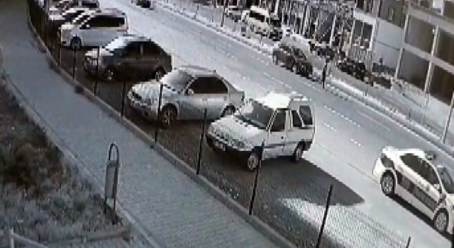 Otomobilin çarptığı çocuk hayatını kaybetti