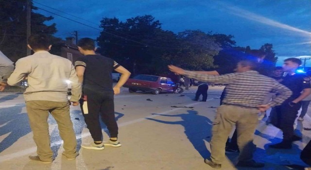 Otomobille çarpışan motosikletin sürücüsü hayatını kaybetti
