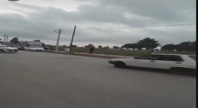 Otomobille drift yaparken silahla havaya ateş etti