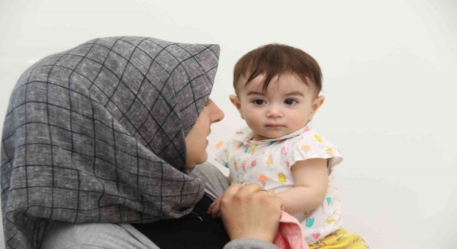(ÖZEL) 10 aylık Beren Nisa bebek laparoskopiyle sağlığına kavuştu