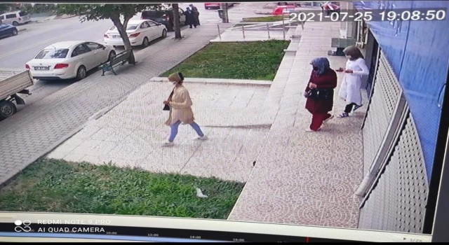 (ÖZEL) Bu kadınlar sadece para ve ziynet eşyası çalıyor