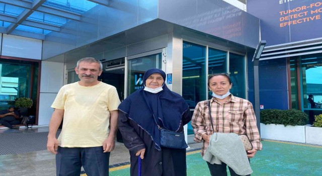 (ÖZEL) Cüneyt Arkının ölüm haberini alan hayranları hastaneye koştu