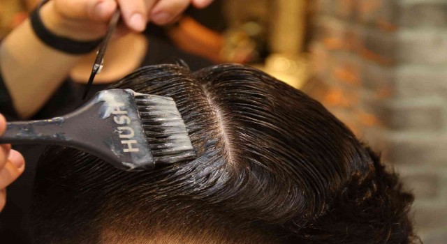 (ÖZEL) Kabaran saçlar için çözüm: “Keratin bakımı”
