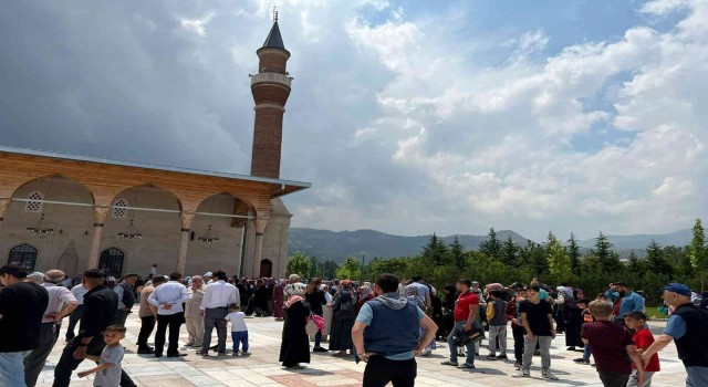 Pandemi yasaklarının ardından Afyonkarahisardan ilk hacı kafilesi uğurlandı