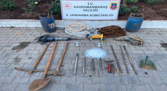 Patlayıcı ile kaçak kazı yapan 3 kişi suçüstü yakalandı