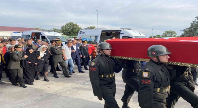 Pençe-Kilit şehidi Uzman Çavuş Kadir Kemik Pendikte son yolculuğuna uğurlandı