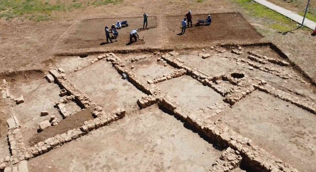 Perre Antik Kentindeki sonsuzluk merdiveninin sonu merak ediliyor