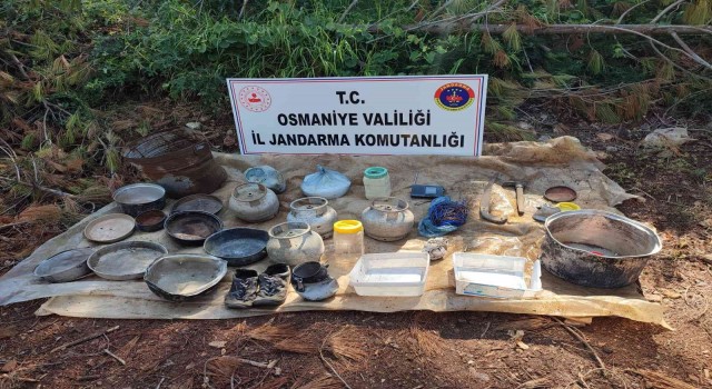 PKKnın sığınağında mühimmat ve yaşam malzemesi ele geçirildi