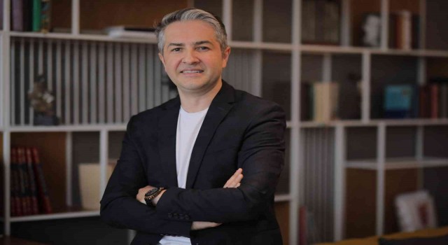 Plastik Cerrahi Uzmanı Oğuzhan Aydoğdu: Göz altı morluklarına veda edin