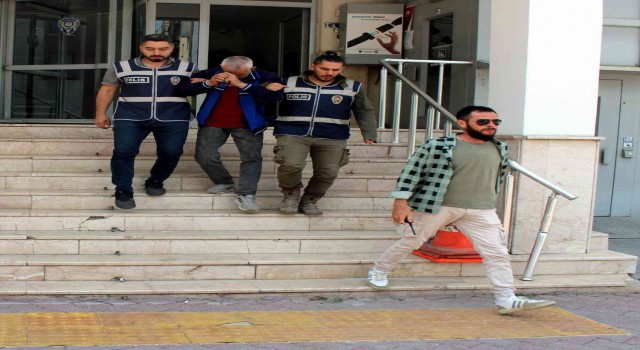 Polisten kaçmak için evine kazdığı tünelde yakalandı