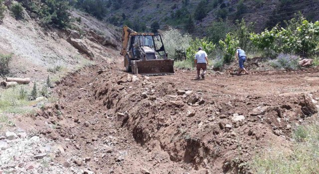 Pozantıda bahçe yolları düzenlendi