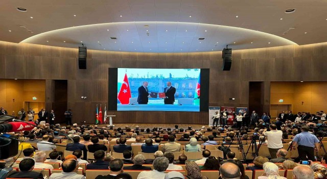 Rektör Demir, Baküde Karabağ özel dosyasının ele alındığı uluslararası kongreye katıldı