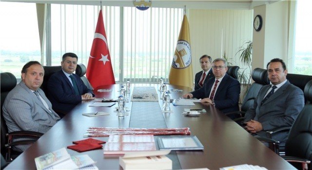 Rektör Tabakoğlu, Edirnenin yeni Valisi Kırbıyıkı ağırladı
