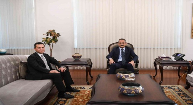 Rektör Topaldan Milli Eğitim Bakanı Prof. Dr. Mahmut Özere ziyaret