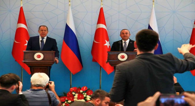 Rusya Dışişleri Bakanı Lavrov: “Tahılların limanlardan çıkması için Zelenskinin sadece talimat vermesi gerekiyor”
