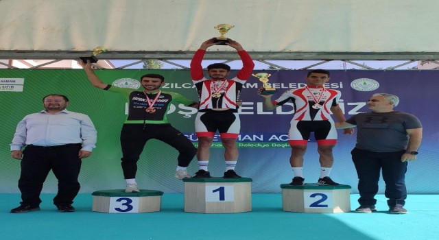 Sakarya Büyükşehir bisiklette madalyaları bırakmıyor