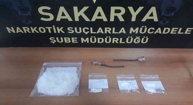 Sakaryada bir ayda uyuşturucu operasyonlarında 100 şüpheli gözaltına alındı