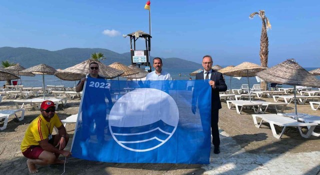 Sakin Kent Akyaka plajı ‘Mavi gerdanlığını taktı
