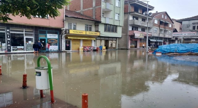 Saltukova sabah sel sularıyla uyandı