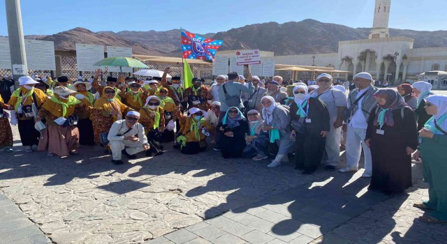Samsun ve Sinoplu hacı adayları Uhud Şehitliğinde dua etti