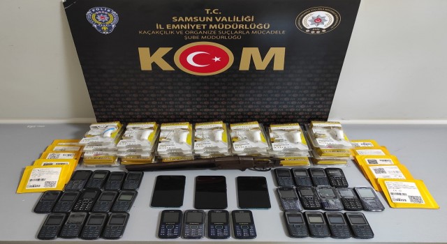 Samsunda kaçak telefon ve aksesuarları ele geçirildi