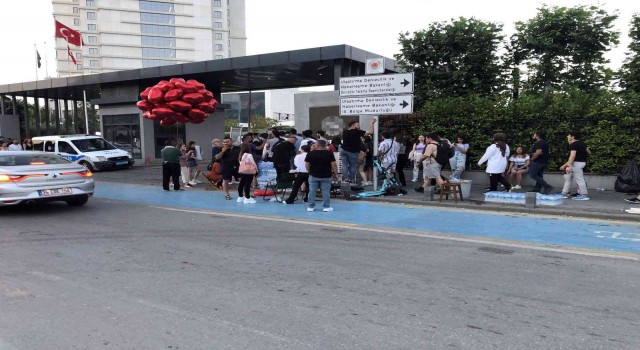 Samsunda yüzlerce metrelik konser kuyruğu