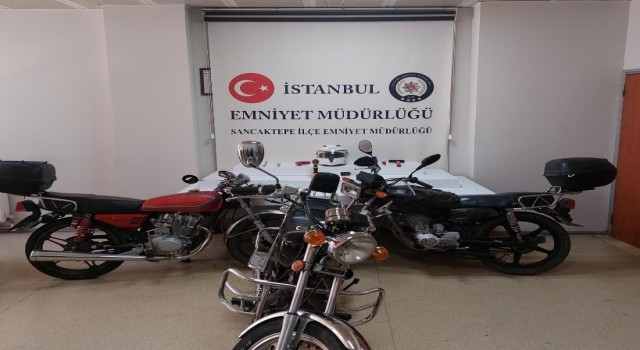 Sancaktepede park halindeki motosikleti çalan hırsız, suçüstü yakalandı