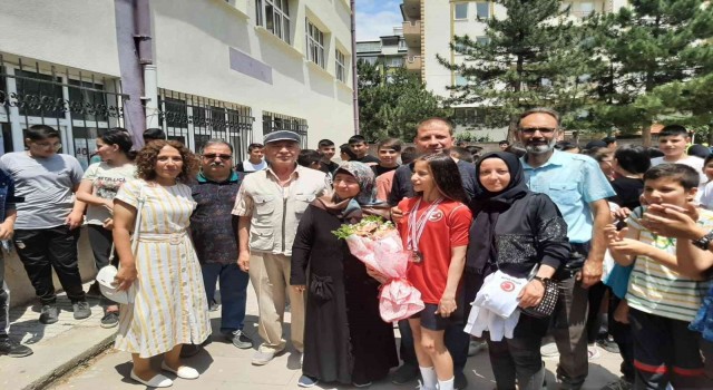 Sandıklılı 7inci sınıf öğrencisi ilçenin gururu oldu