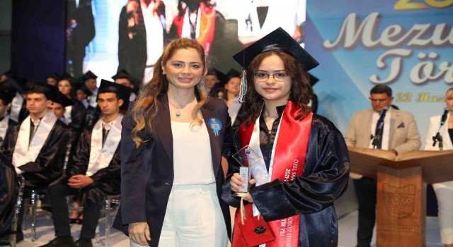SANKO Okullarında mezuniyet heyecanı