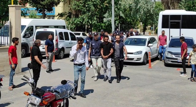 Şanlıurfada göçmen kaçakçılığı operasyonunda 5 tutuklama