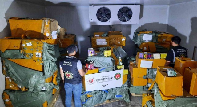 Sarp Sınır Kapısında 62 bin adet kaçak elektronik sigara yakalandı