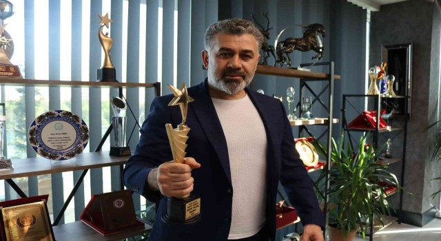 Sedat Kılınç İnşaata Yılın En İyi İnşaat Firması ödülü