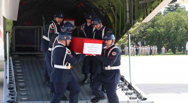 Şehit Jandarma Astsubay Arduçun naaşı Eskişehire ulaştı