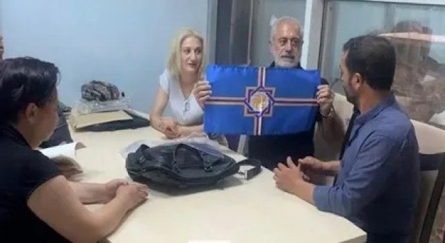Serdar Ünsal, ”Sözde Batı Ermenistan Devlet Başkanı Türkiyede nasıl bayrak açar”
