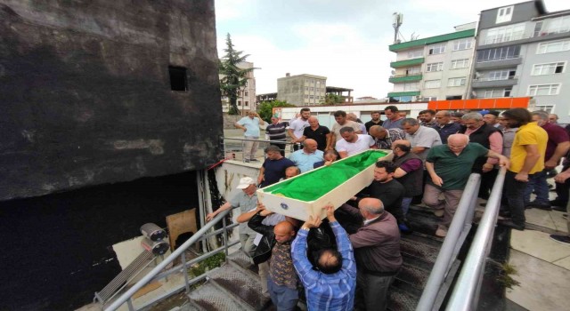 Serinlemek için girdiği Fırtına Deresinde boğulan genç son yolculuğuna uğurlandı