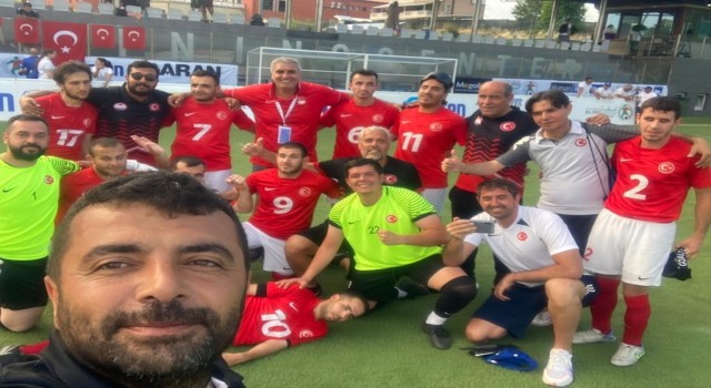 Sesi Görenler, İngiltereyi 2-0 yenerek finale yükseldi