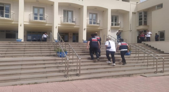 Silahıyla aracına sıkıp ‘silahlı saldırıya uğradım dedi