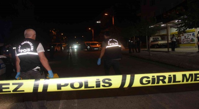Silahlı saldırgan darp edildikten sonra kaçtı