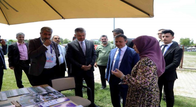 Sırdaşın Olayım Projesi üniversitelilerle buluştu