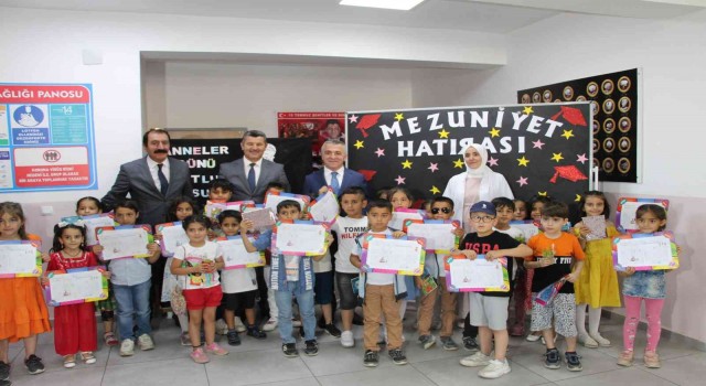 Şırnakta 159 bin öğrenci karne heyecanı yaşadı