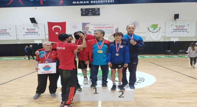Sivasa 3 madalya ile döndü