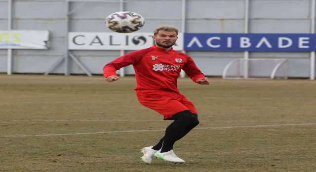 Sivasspor, Robin Yalçına kancayı taktı